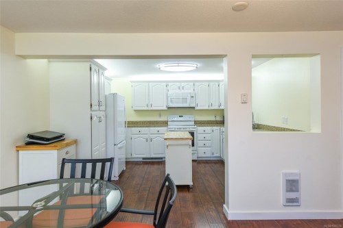 635 Pritchard Rd, Comox, BC 
