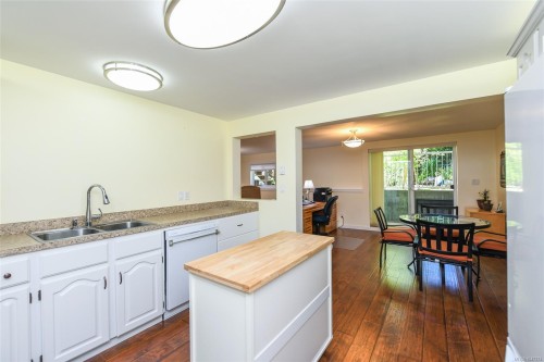 635 Pritchard Rd, Comox, BC 