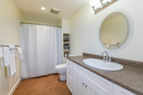 635 Pritchard Rd, Comox, BC 