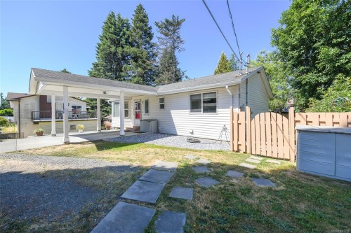 635 Pritchard Rd, Comox, BC 