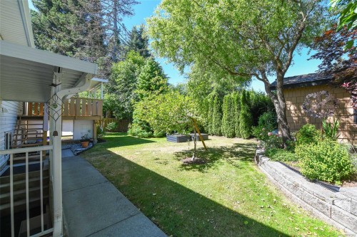 635 Pritchard Rd, Comox, BC 