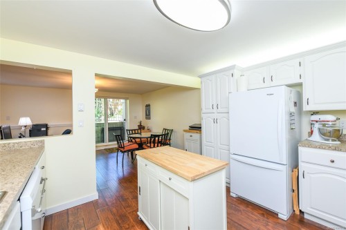 635 Pritchard Rd, Comox, BC 