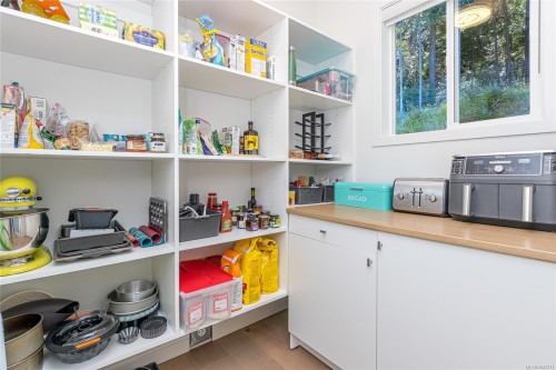 4701 Ambience Dr, Nanaimo, BC 