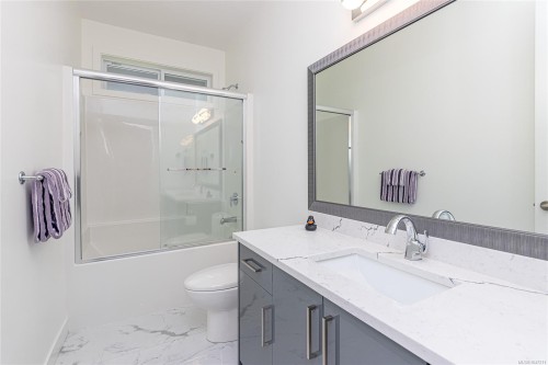 4701 Ambience Dr, Nanaimo, BC 