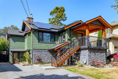 1232 Effingham St, Esquimalt, BC 