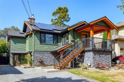 1232 Effingham St Esquimalt, BC V9A 4Y2
