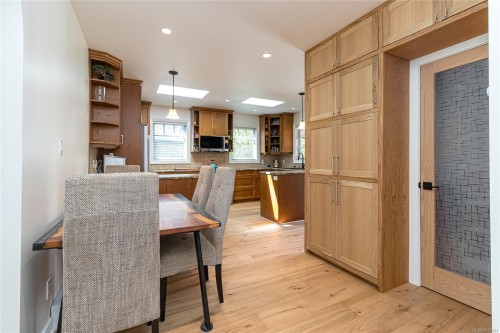 1232 Effingham St, Esquimalt, BC 