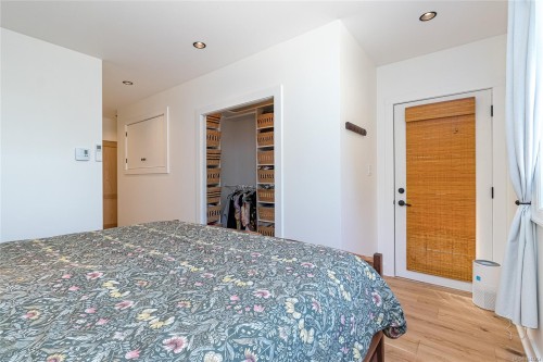 1232 Effingham St, Esquimalt, BC 