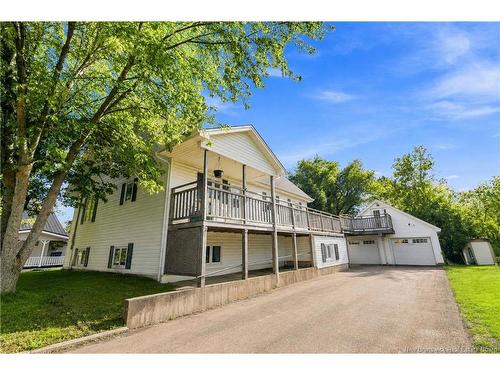 80 Third Ave, Pointe-Du-Chêne, NB 