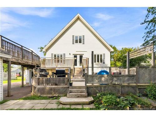 80 Third Ave, Pointe-Du-Chêne, NB 