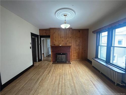 102-104 Lansdowne Ave, Saint John, NB - Indoor Photo Showing Living Room With Fireplace