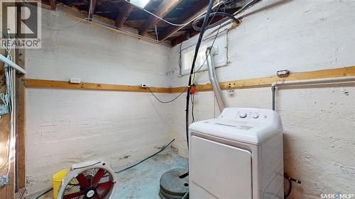 2255 Queen Street, Regina, SK - Indoor Photo Showing Laundry Room