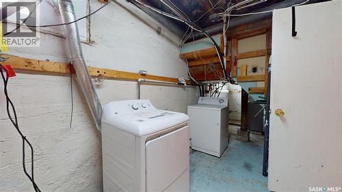 2255 Queen Street, Regina, SK - Indoor Photo Showing Laundry Room