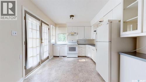 2255 Queen Street, Regina, SK - Indoor Photo Showing Kitchen