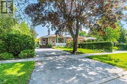 1293 DAIMLER ROAD  Mississauga, ON L5J 3T3
