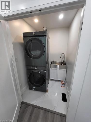 Unit 2 (upper level at rear, typical finish - 169 Fifth Avenue, Kitchener, ON - Indoor Photo Showing Laundry Room