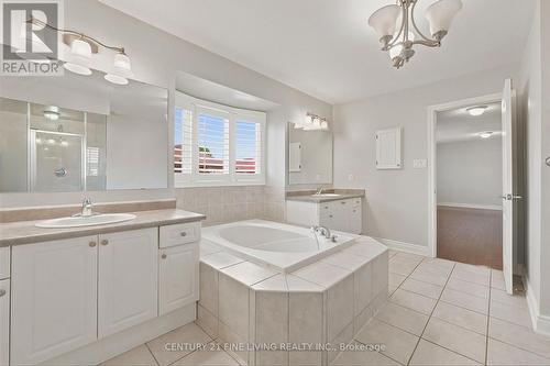 38 Eiffel Boulevard, Brampton, ON - Indoor Photo Showing Bathroom