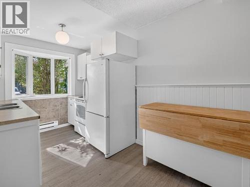 86-100 Lewes Boulevard, Whitehorse, YT - Indoor Photo Showing Kitchen With Double Sink