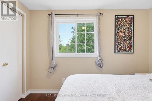 46 Andrews Drive, Mapleton, ON - Indoor Photo Showing Bedroom
