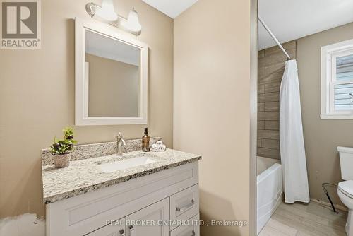 46 Andrews Drive, Mapleton, ON - Indoor Photo Showing Bathroom