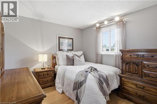 10 Macatee Place, Cambridge, ON - Indoor Photo Showing Bedroom