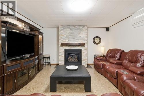 10 Macatee Place, Cambridge, ON - Indoor Photo Showing Living Room With Fireplace