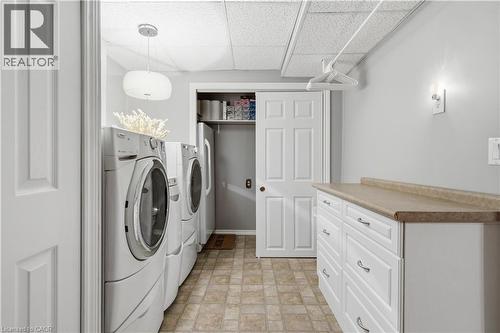 10 Macatee Place, Cambridge, ON - Indoor Photo Showing Laundry Room