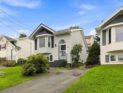 85 Armcrest Drive  Lower Sackville, NS B4C 4C3