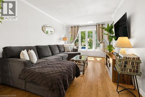 94 Monteagle Crescent, Kitchener, ON - Indoor Photo Showing Living Room
