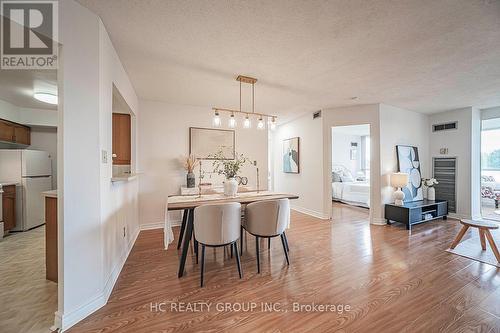 417 - 175 Bamburgh Circle, Toronto, ON - Indoor Photo Showing Kitchen