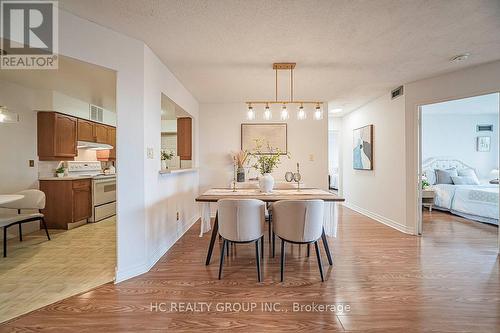 417 - 175 Bamburgh Circle, Toronto, ON - Indoor Photo Showing Kitchen