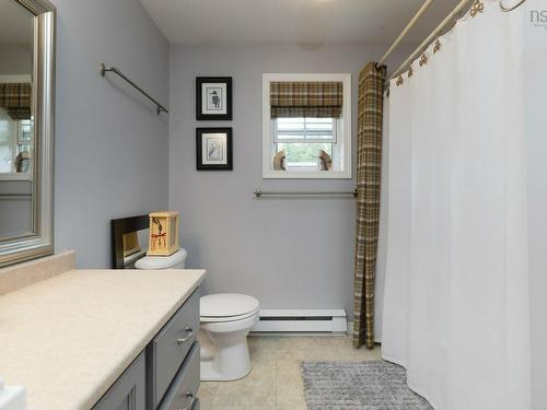 66 Backman Road, Bayswater, NS - Indoor Photo Showing Bathroom