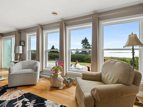 66 Backman Road, Bayswater, NS - Indoor Photo Showing Living Room