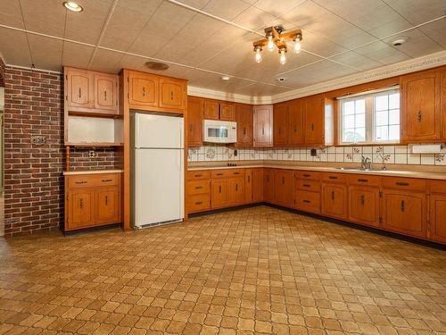 948 Highway 335, West Pubnico, NS - Indoor Photo Showing Kitchen