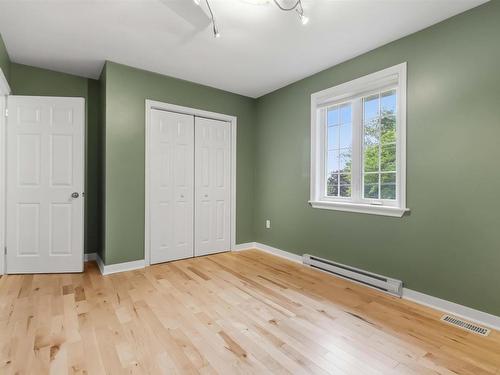 207 Cresthaven Drive, Halifax, NS - Indoor Photo Showing Other Room
