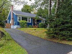 62 Douglas Crescent  Halifax, NS B3M 3E3