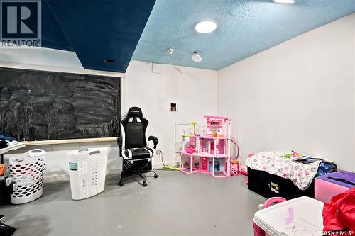3300 Victoria Avenue, Regina, SK - Indoor