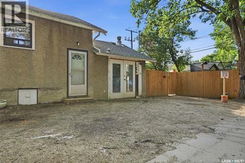 3300 Victoria Avenue, Regina, SK - Outdoor