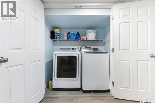 902 Steeves Avenue, Saskatoon, SK - Indoor Photo Showing Laundry Room
