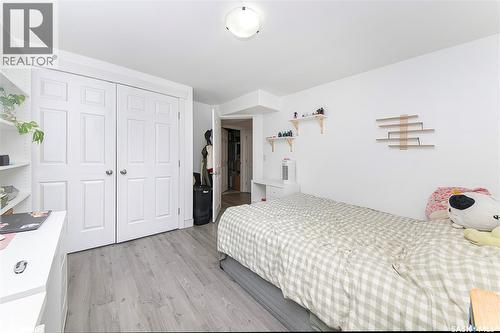 902 Steeves Avenue, Saskatoon, SK - Indoor Photo Showing Bedroom