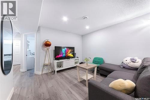 902 Steeves Avenue, Saskatoon, SK - Indoor