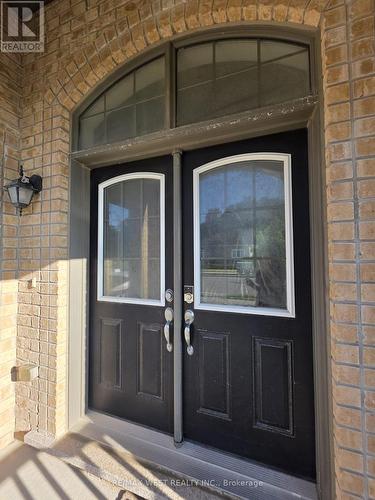 (MAIN) - 11 CHESSINGTON AVENUE , East Gwillimbury, Ontario L9N 0R5 2