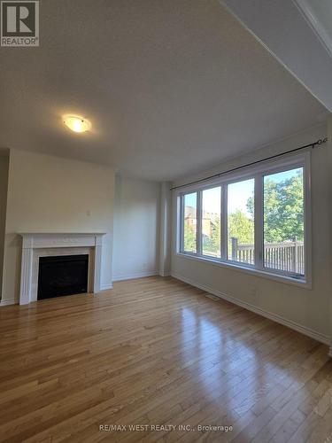 (MAIN) - 11 CHESSINGTON AVENUE , East Gwillimbury, Ontario L9N 0R5 5