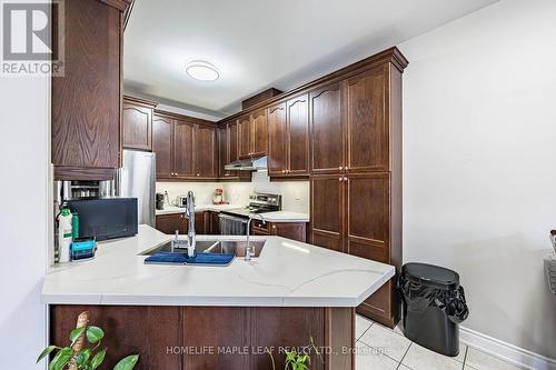 29 Gower Crescent, Brampton, ON - Indoor Photo Showing Kitchen With Double Sink