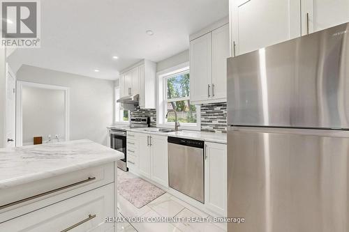 22 Havenridge Drive, Toronto, ON - Indoor Photo Showing Kitchen