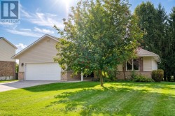 910 WALTON AVENUE N North Perth, ON N4W 3R9