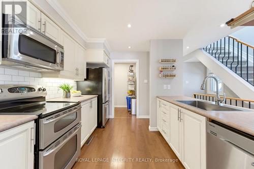 39 Ready Way, Ottawa, ON - Indoor Photo Showing Kitchen