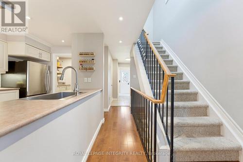 39 Ready Way, Ottawa, ON - Indoor Photo Showing Kitchen