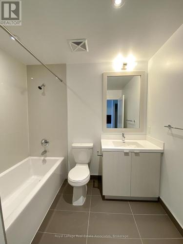 3101 - 7 Mabelle Avenue, Toronto, ON - Indoor Photo Showing Bathroom