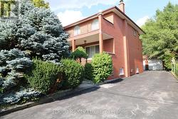 9 BENALTO ROAD Toronto, ON M6A 2R7